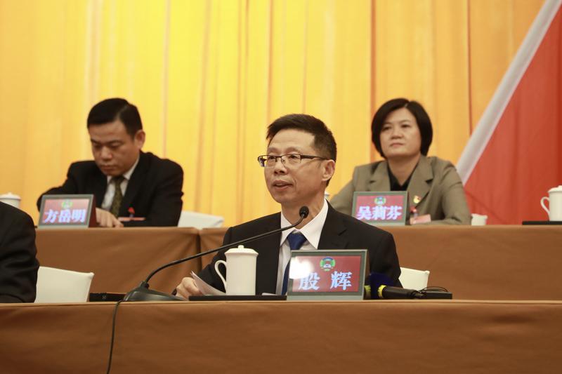 殷辉表示,过去的五年,区政协坚持服务中心,服务人民,坚持创新机制