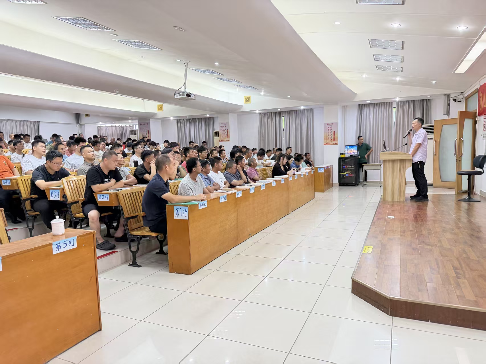 从“土师傅”迈向“新工匠”!禅城百余名乡村建筑工匠集中“充电”