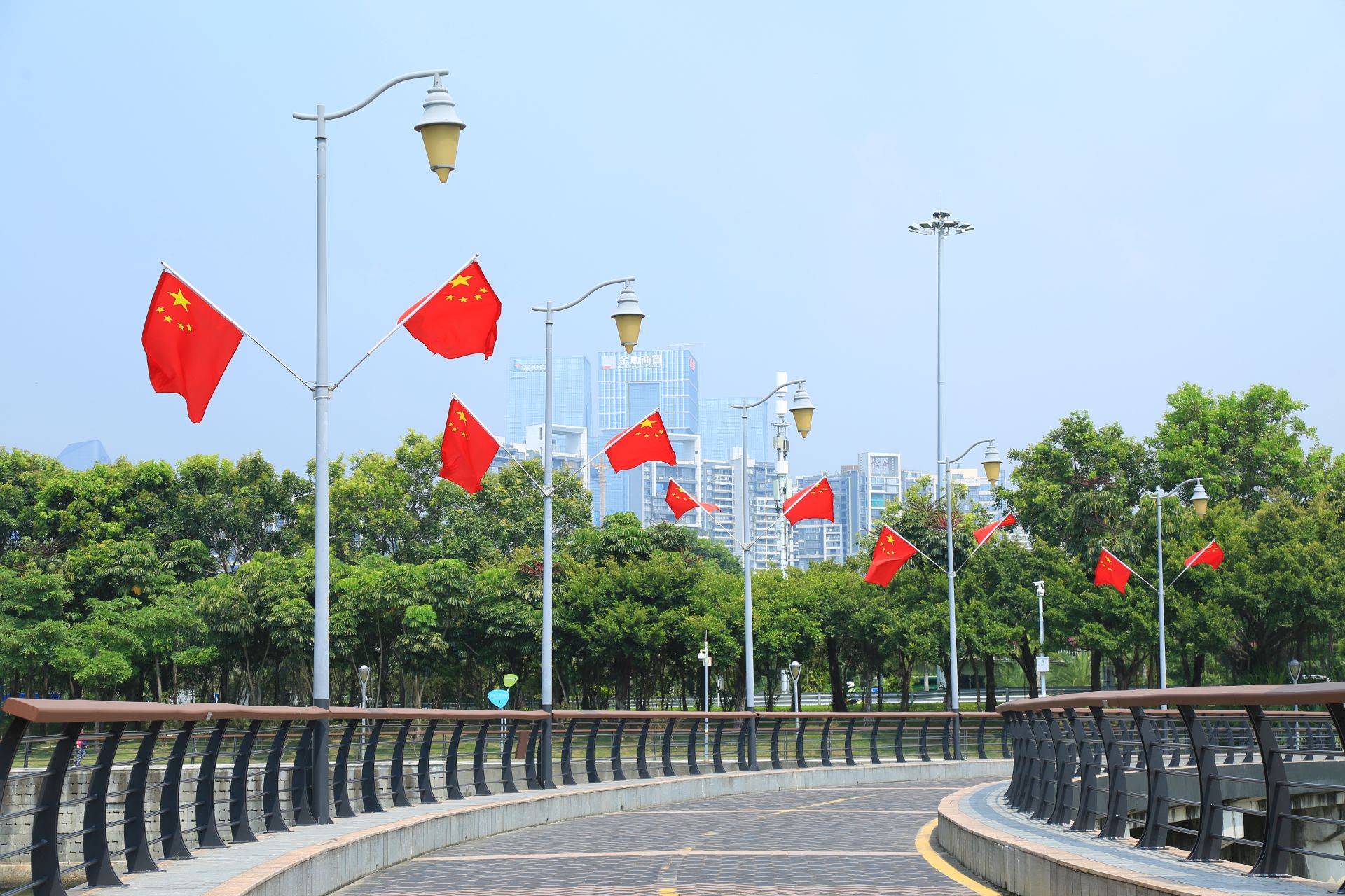 正在上传...