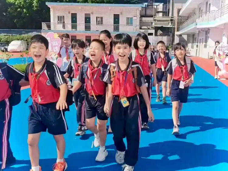 首批20后入学！禅城学校开启花式迎新