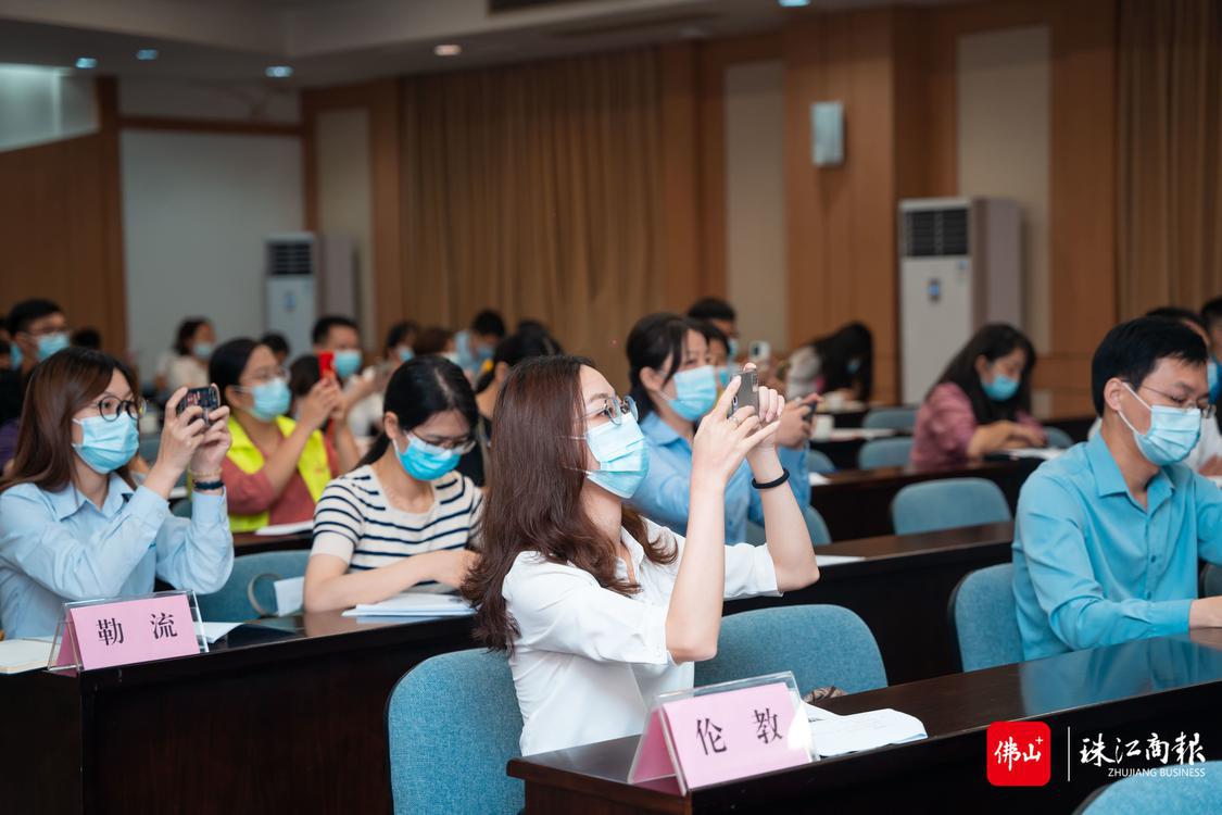 宣讲会现场1 (2).jpg