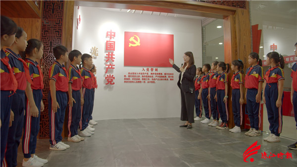 012cdcf9b1f14f8a8de46ddd995ef439.jpg