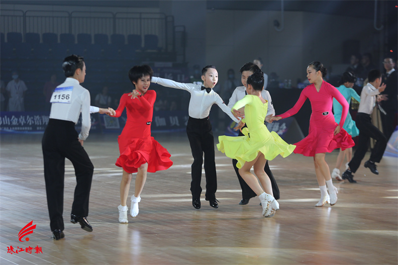undefined 10f848603ed14371a9b954781d1aa09a.jpg