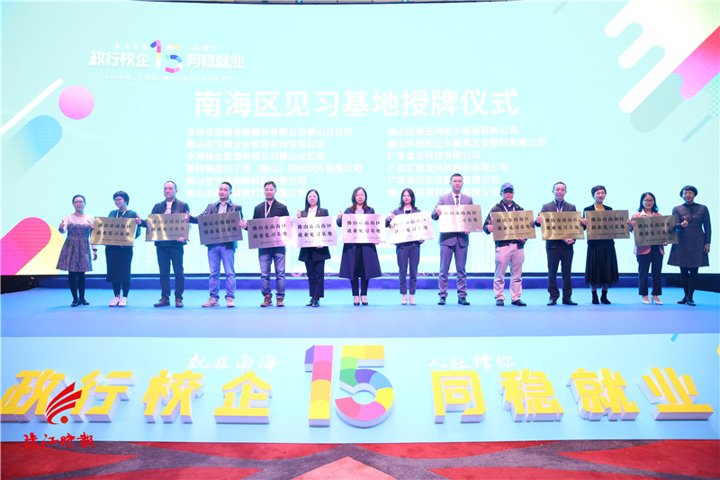 1e823b9cb435439a8edaced1f15e5509.jpg