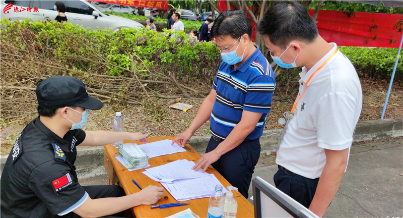290ef833cff640a49d7a62c4e5bb2be4.jpg