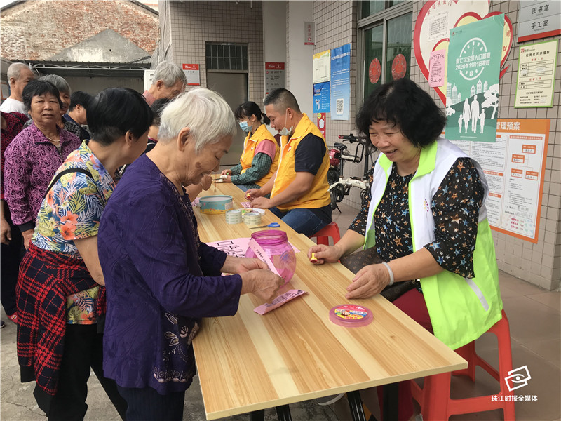 4b2cdb6b4fca4ea8b9dcfd4f9040dc69.jpg