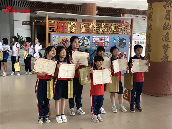 55f33b5c07e74d95afa5184fb230dfb2.jpg