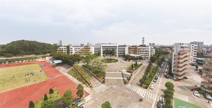 5c6dbf11efd64036a8e32cfb8602dfa8.jpg