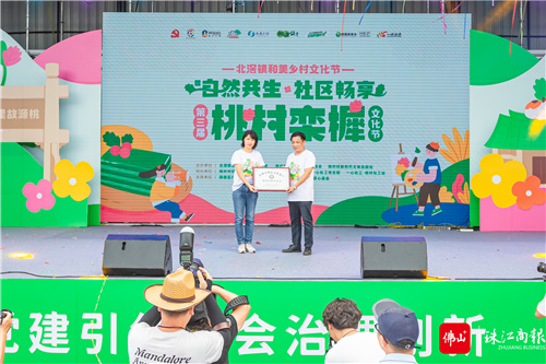 60c7c8dde281444aa0338a37ab45bf92.jpg