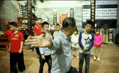 6cd1e3bf70394ecba5e02de6dbf175d2.gif