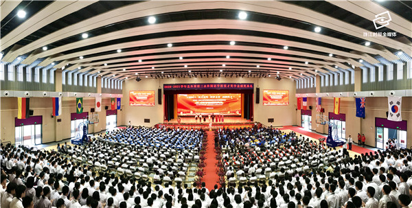 79e9db9f6858427cb7db1438cc711d5c.jpg
