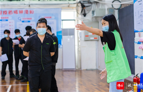 8eff5ef84a1741f9882a3efe5498ea49.jpg