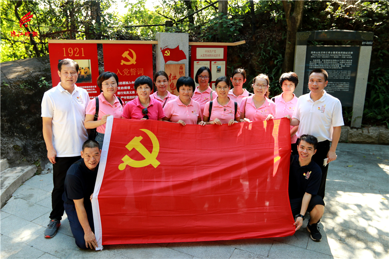 9e712fee84a34096916c9bc6ee596a3d.jpg