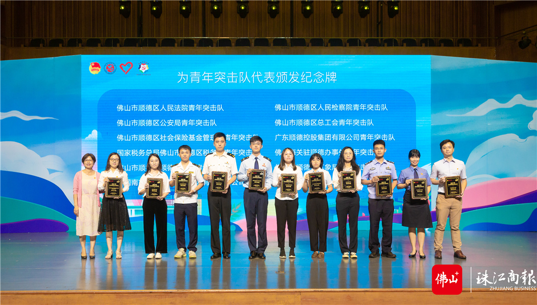 a0b194d26d104de9ac0049eadc951a92.jpg
