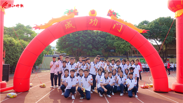 abd50f17f9a041afab9cd701ffda0529.JPG