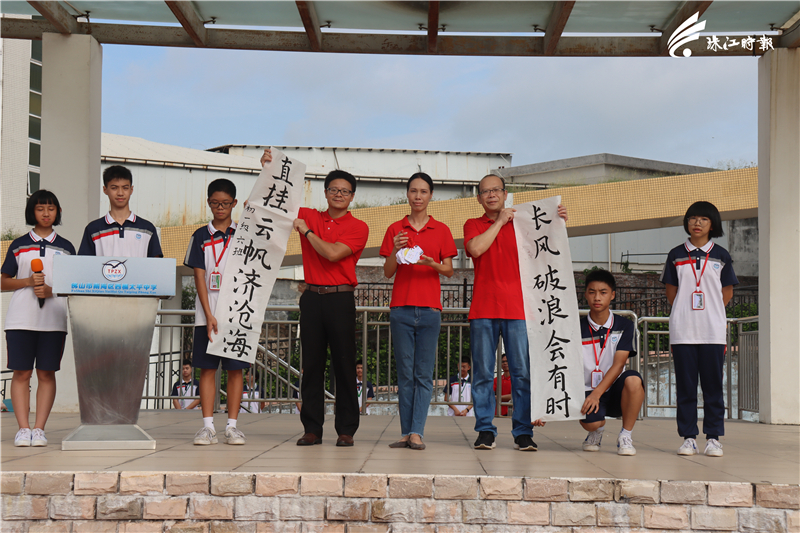 adb756e18f0343f4804454a87e9be123.jpg