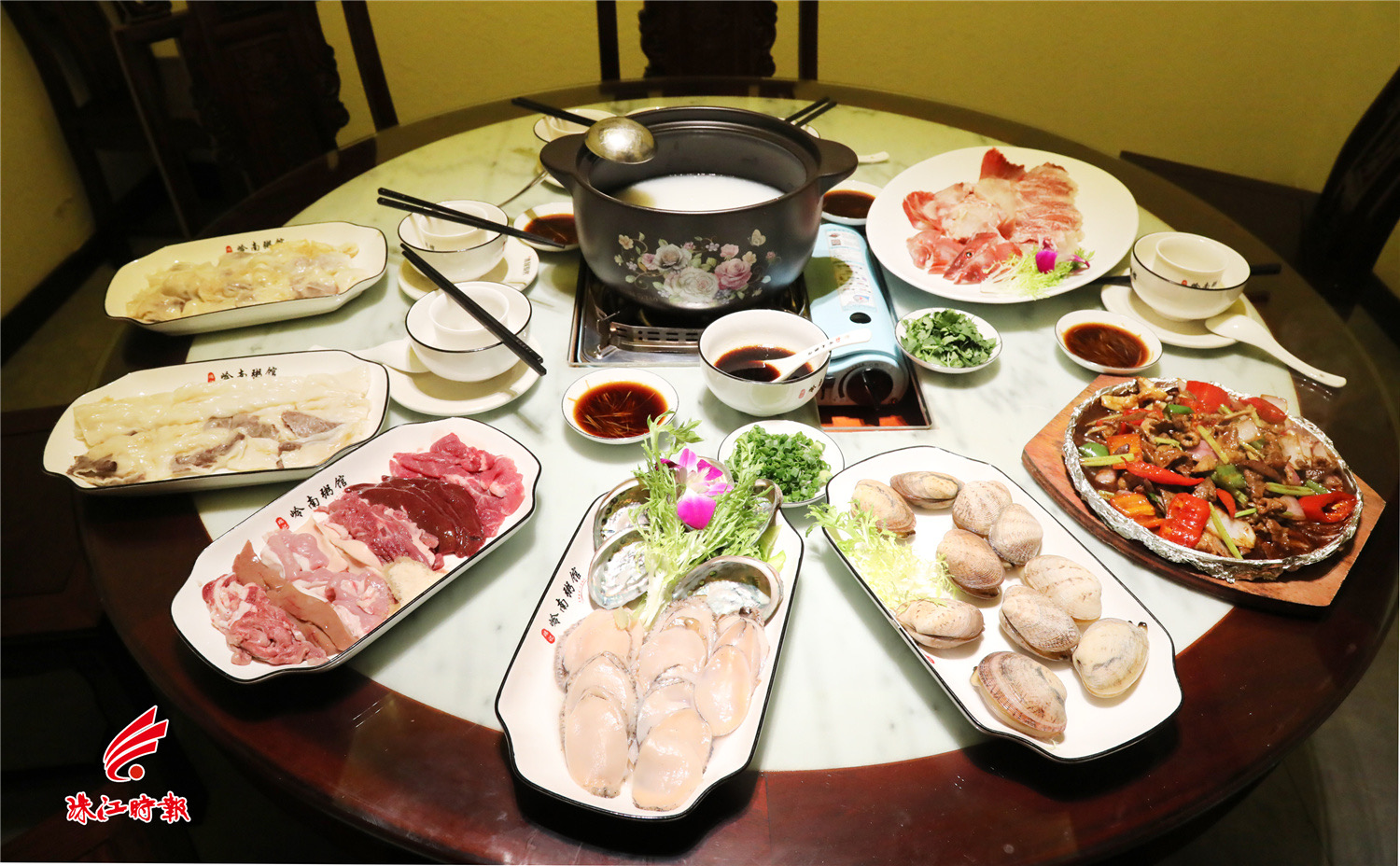 ae9dfc5170274f3bbf7a91bcbb88174e.jpeg