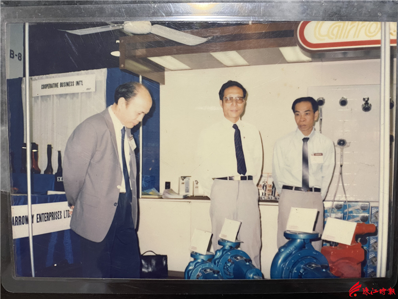 afcbaf79e40841a3adf3bcce663c72df.jpg