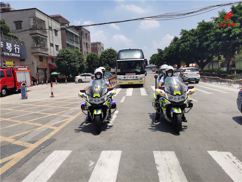 cab414da61d643f3ad567abfa8c0fb8c.jpg
