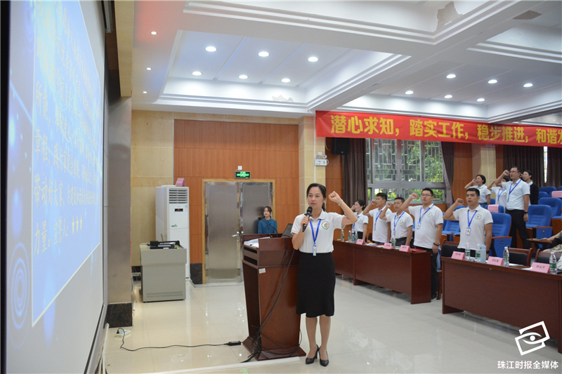 cd6361d3ffe64cf4be1e5521b25aca8c.JPG