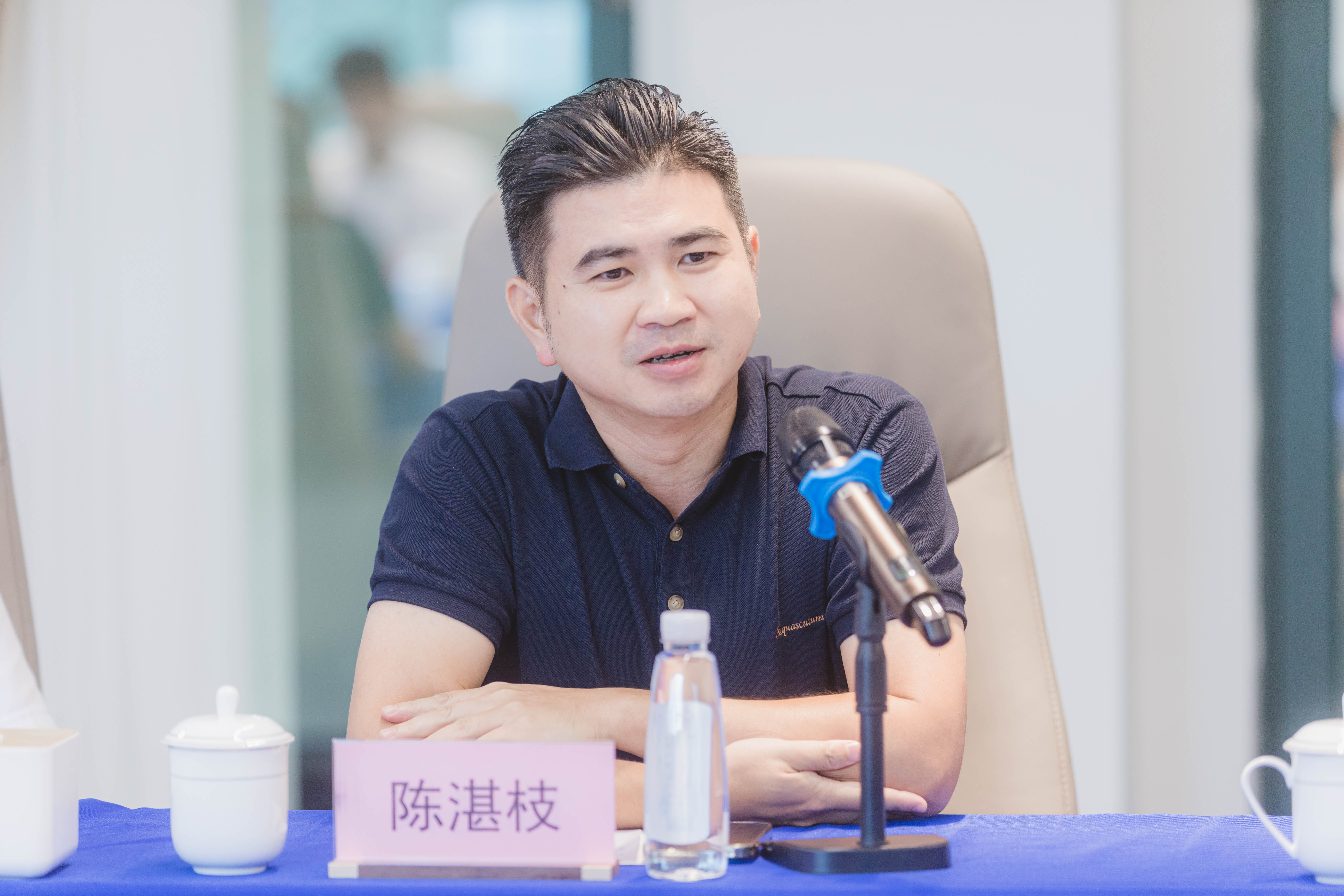 cee5f598d7db4665865afbafa99ce18c.jpg