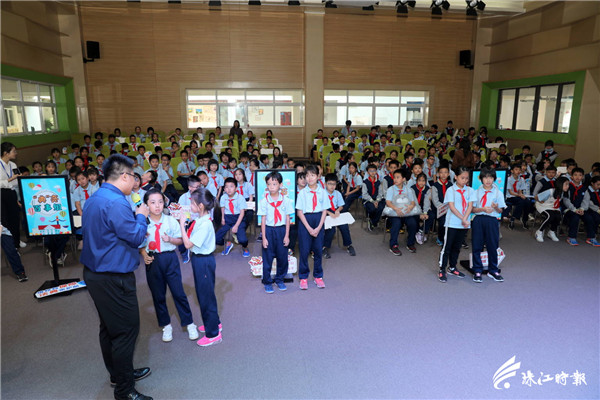 d2e88dea2a4a4129b878cd4f712d0805.jpg
