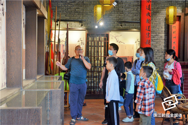 d7060d0502e54421ad3d49581cb75ed9.jpg