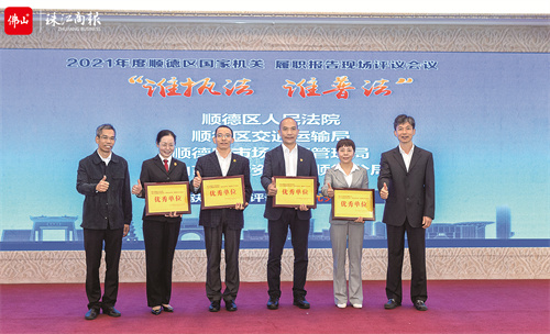 d71dd72bb7d8481a822855d954ff6eaf.jpg