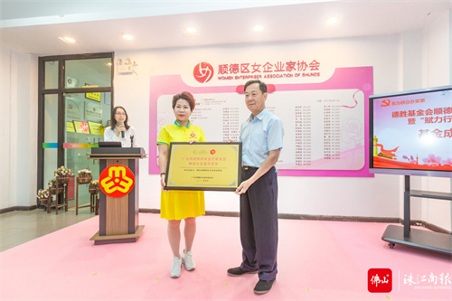 ea509fd502014f8490f130b56f5ecc54.jpg