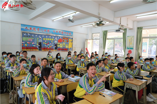eaac3fc6ecde4e1182f2face97749b72.jpg