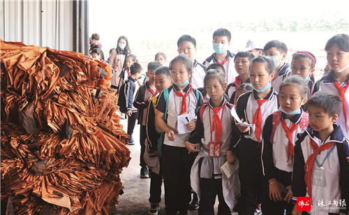 f1237971f07e48358399fd4e65d0f2d4.jpg