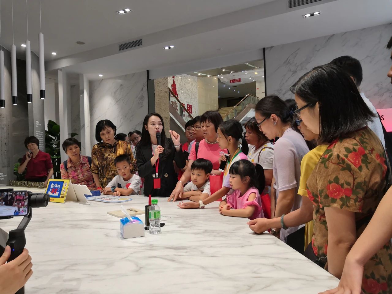 f66599714fa5498cbce12bf3be6e7300.jpg