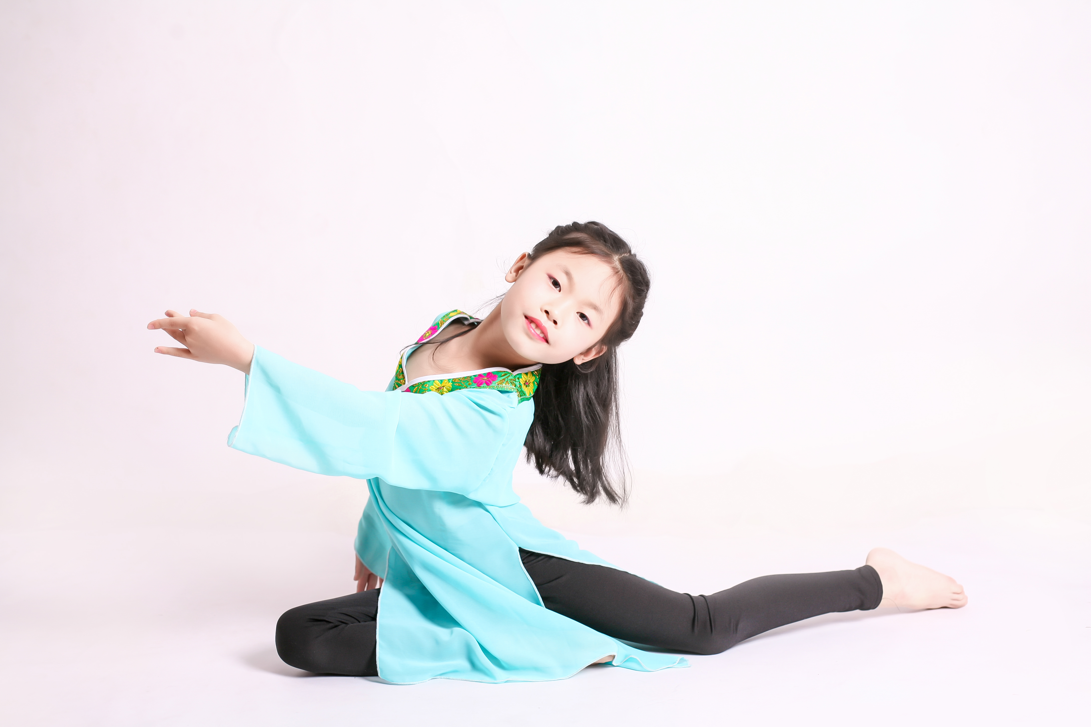 f897fccf8168498bb245ea27d3f57c83.jpg